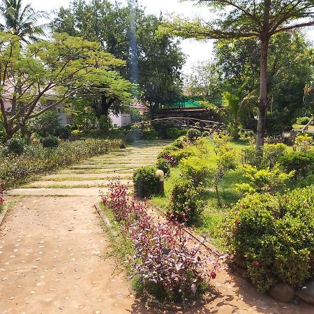 Xuanmai Garden Resort Pakse Exterior photo