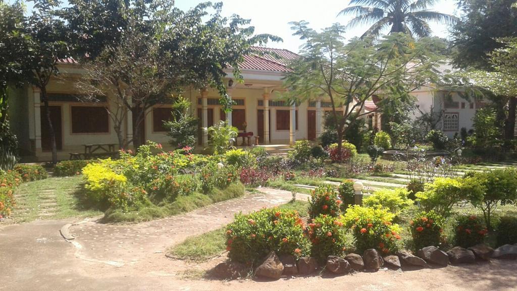 Xuanmai Garden Resort Pakse Exterior photo