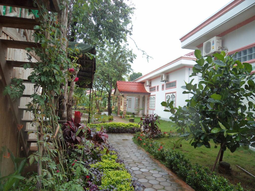 Xuanmai Garden Resort Pakse Exterior photo