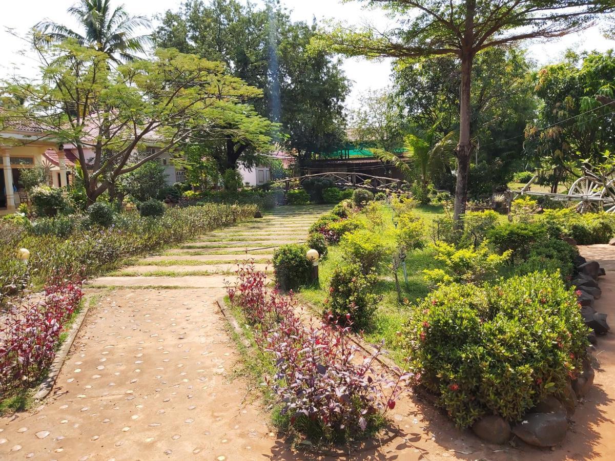 Xuanmai Garden Resort Pakse Exterior photo